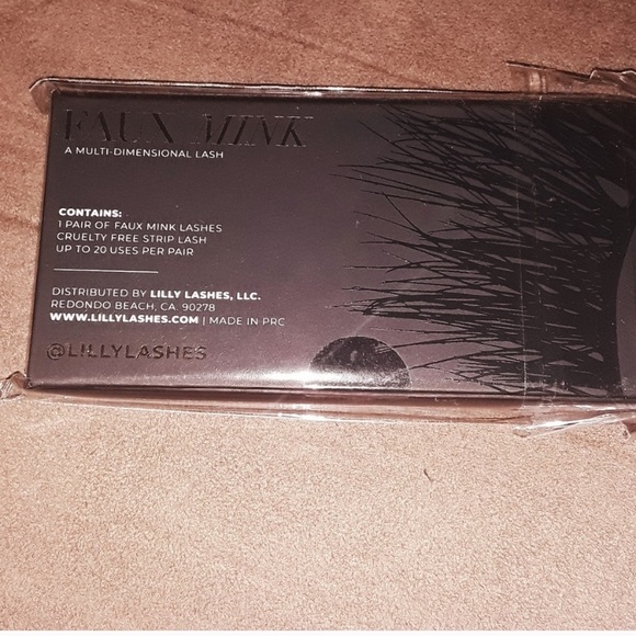 BNIB LILLY LASHES STYLE MYKONOS MINK LASHES 3D - Picture 9 of 10